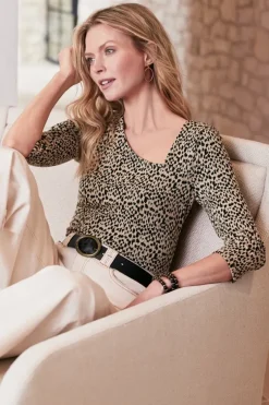 Discount Soft Surroundings Anesha Top Leopard