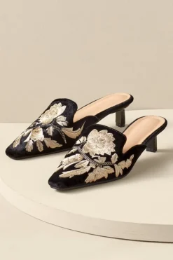 Clearance Soft Surroundings Carolina Embroidered Mule