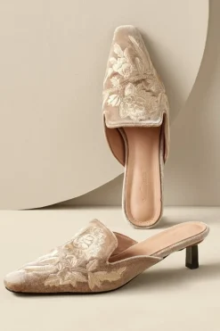 Clearance Soft Surroundings Carolina Embroidered Mule