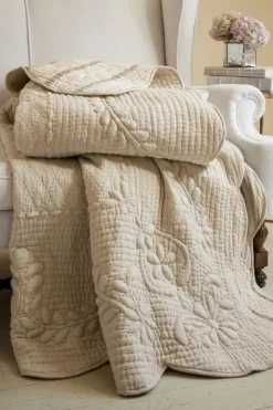 Clearance Soft Surroundings French Market Quilt Natural