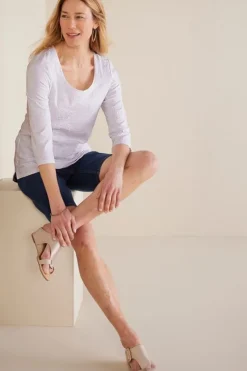 Hot Soft Surroundings Linnea Embroidered 3/4 Sleeve Tee Navy