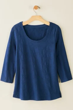 Hot Soft Surroundings Linnea Embroidered 3/4 Sleeve Tee Navy