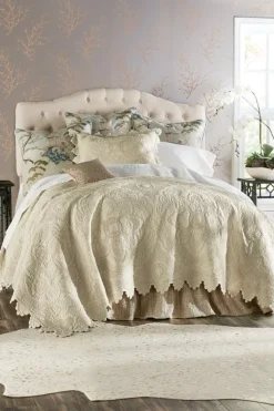 New Soft Surroundings Marguerite Scalloped Quilt Gardenia